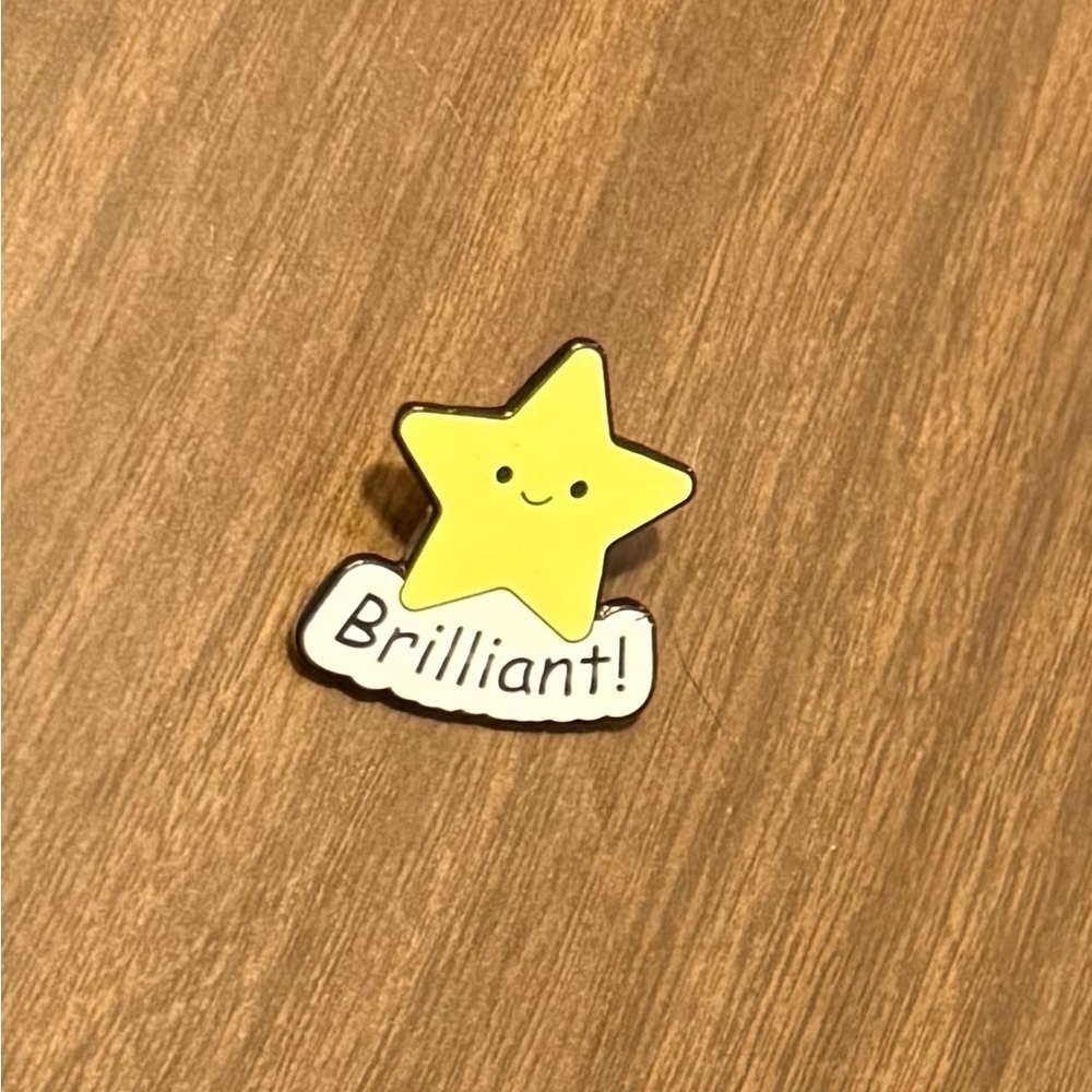 Women’s Accessories Fashion fun Cute Smiling Yellow Star ‘Brilliant’ Enamel Pin